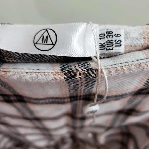 SKIRT - Picture 2 of 4